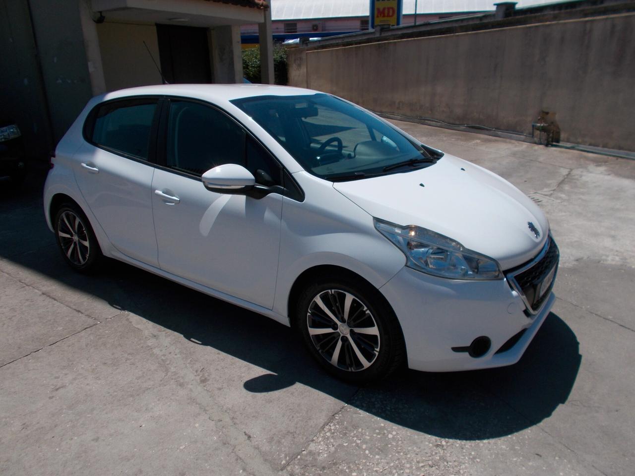 Peugeot 208 1.2 VTi 82 CV 5 porte Allure