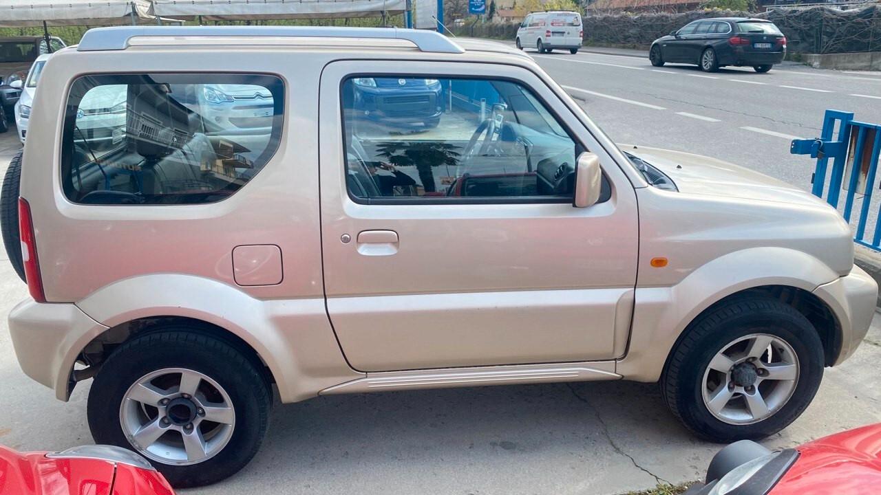 Suzuki Jimny 1.3 PLUS