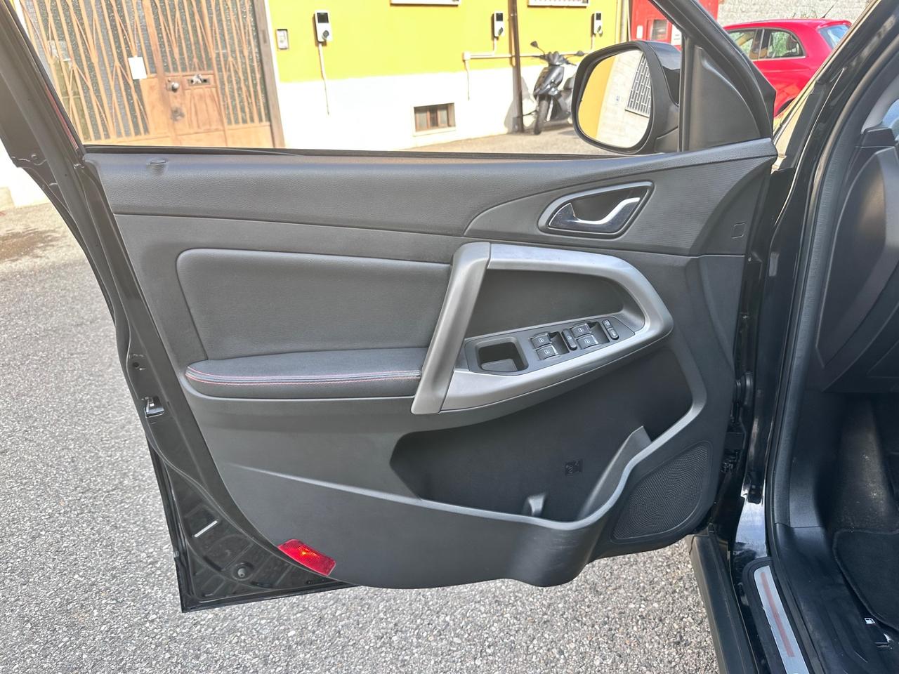 Dr DR6 Sport 1.5 Turbo Bi-Fuel GPL della casa euro 6