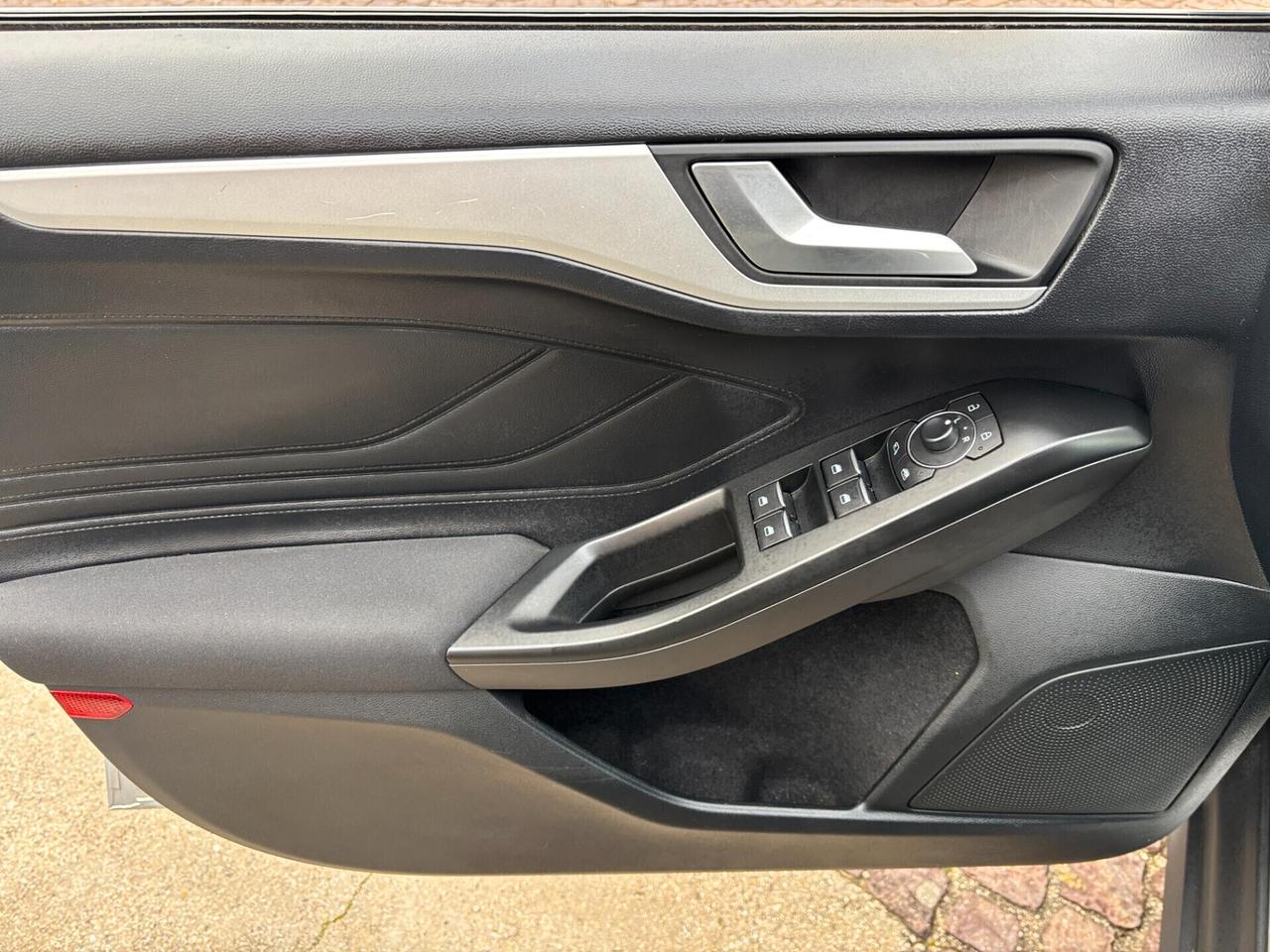 Ford Focus 1.5 120 CV automatica - 2021