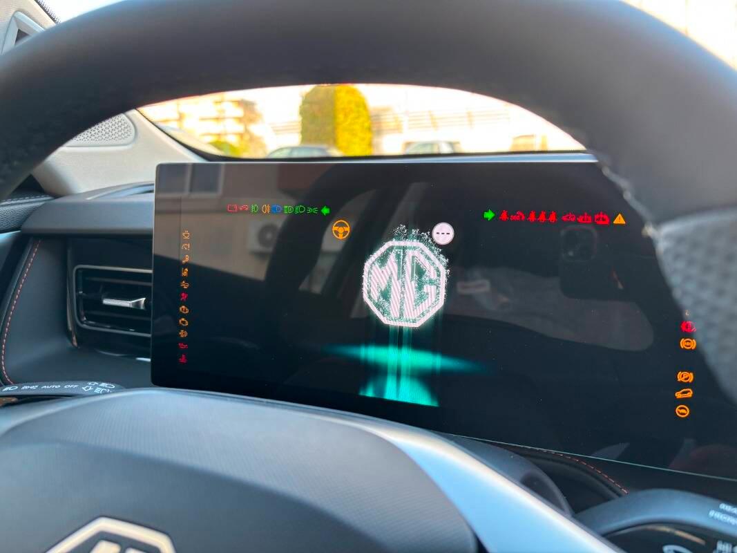 Mg HS 1.5 Hybrid+ Luxury 224CV