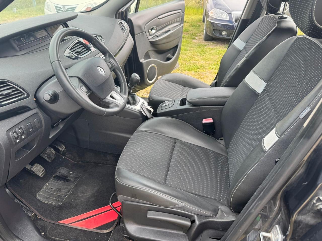 Renault Scenic 1.5 dCi 7 posti SOLO 98.000 KM