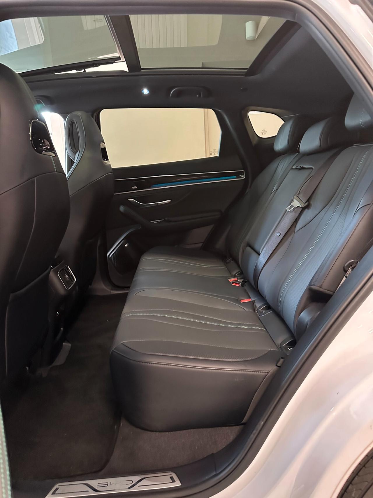 Byd Seal U DM-i 1.5 218 CV PHEV Boost