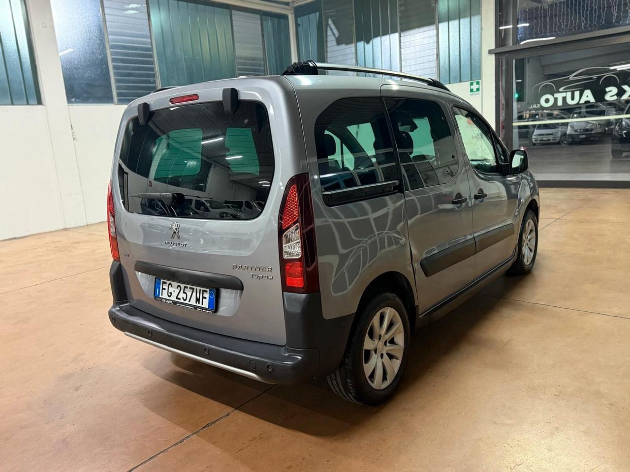 Peugeot Partner Tepee BlueHDi 100 Outdoor