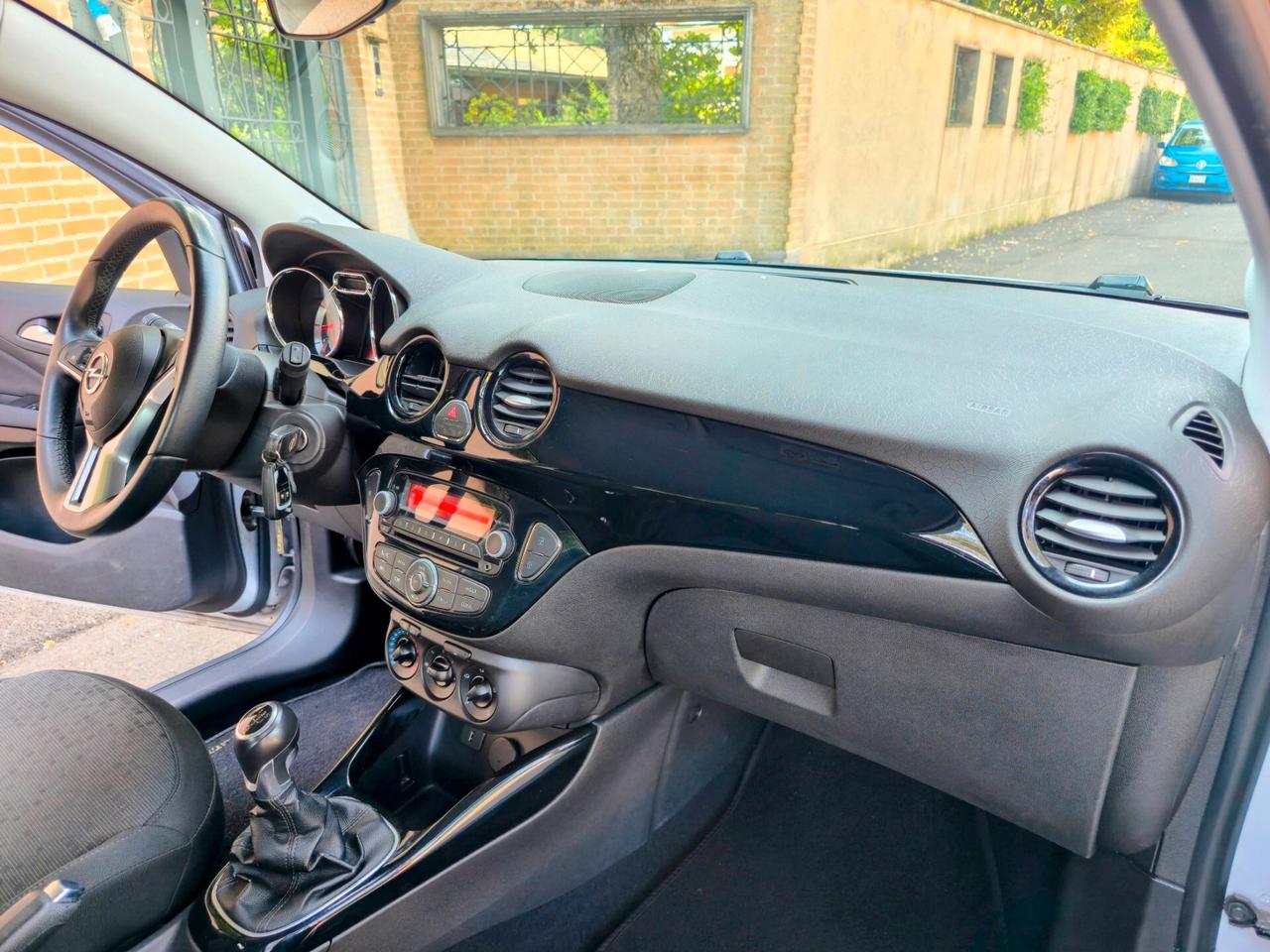 Opel Adam