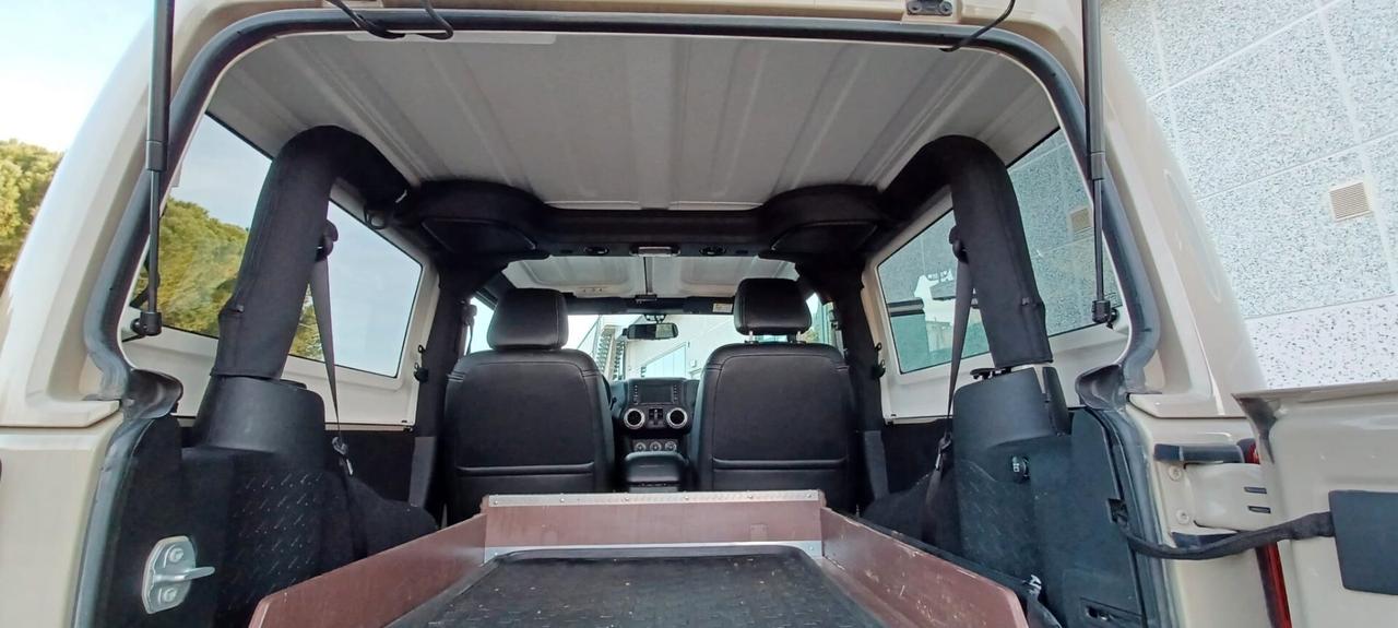 Jeep Wrangler 2.8 CRD DPF Sahara Auto