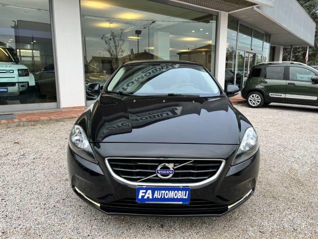 VOLVO V40 D3 Geartronic Momentum