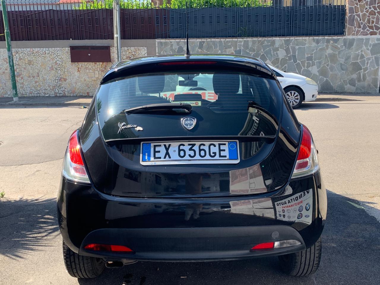 Lancia Ypsilon 1.2 69 CV 5 porte Elefantino
