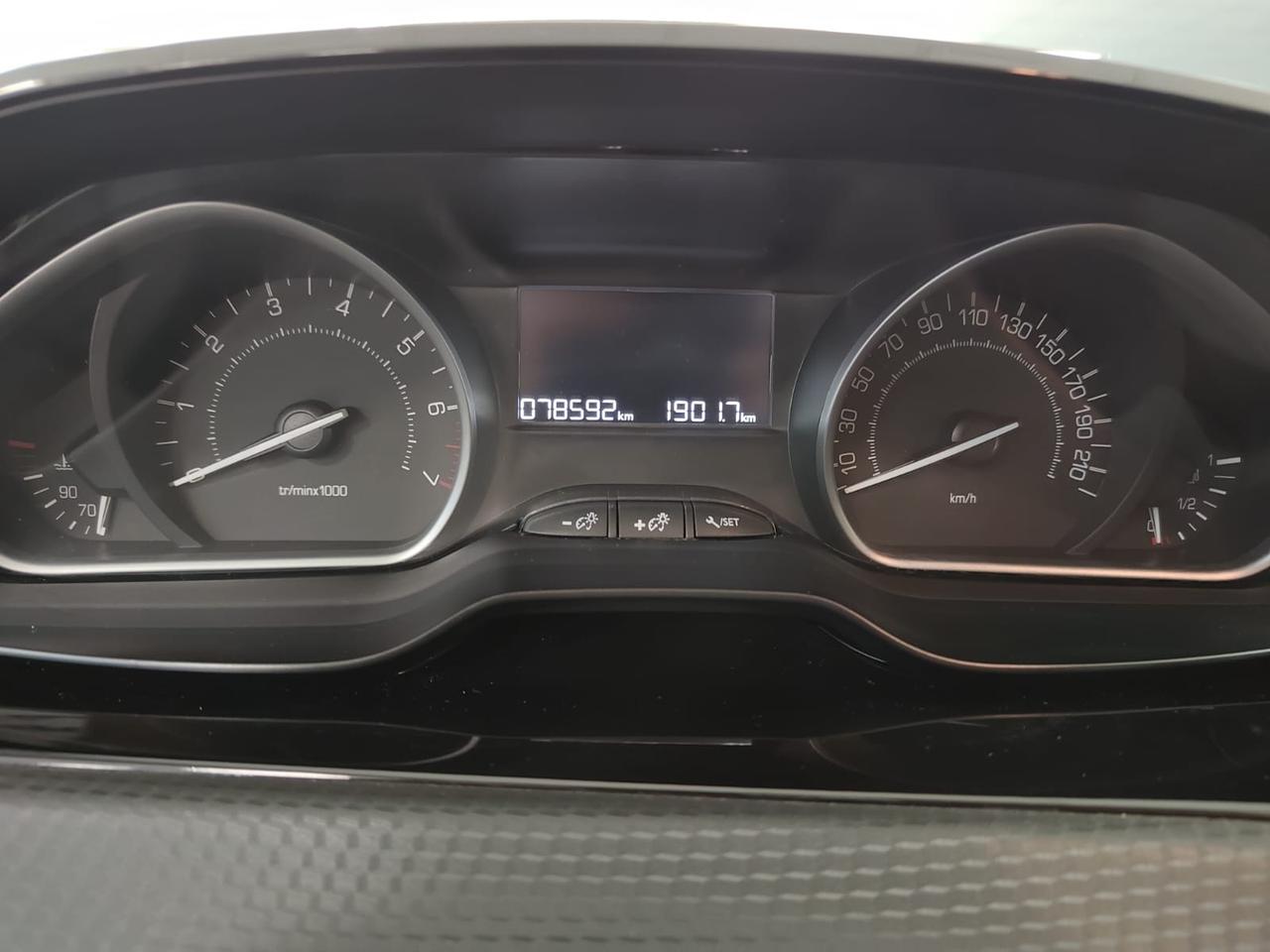 PEUGEOT 2008 1.2 puretech Active 82cv my16
