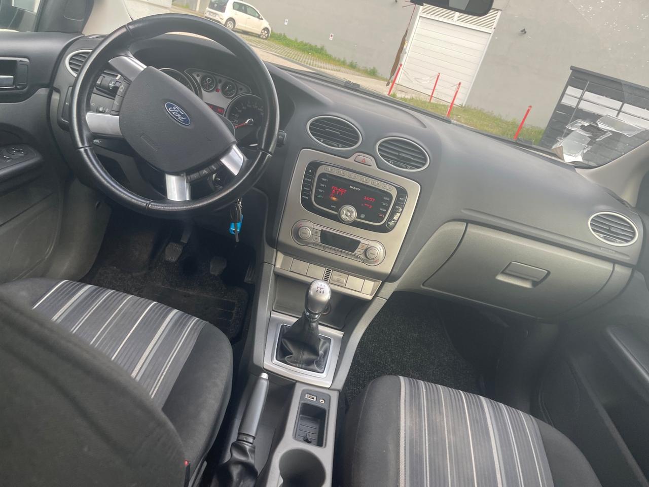 Ford Focus 1.6 105 CV SOLO 100 MILA KM