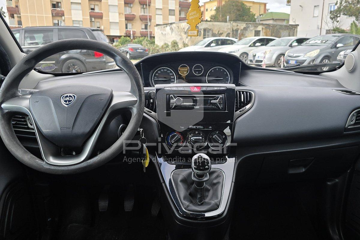 LANCIA Ypsilon 1.2 69 CV 5 porte Silver