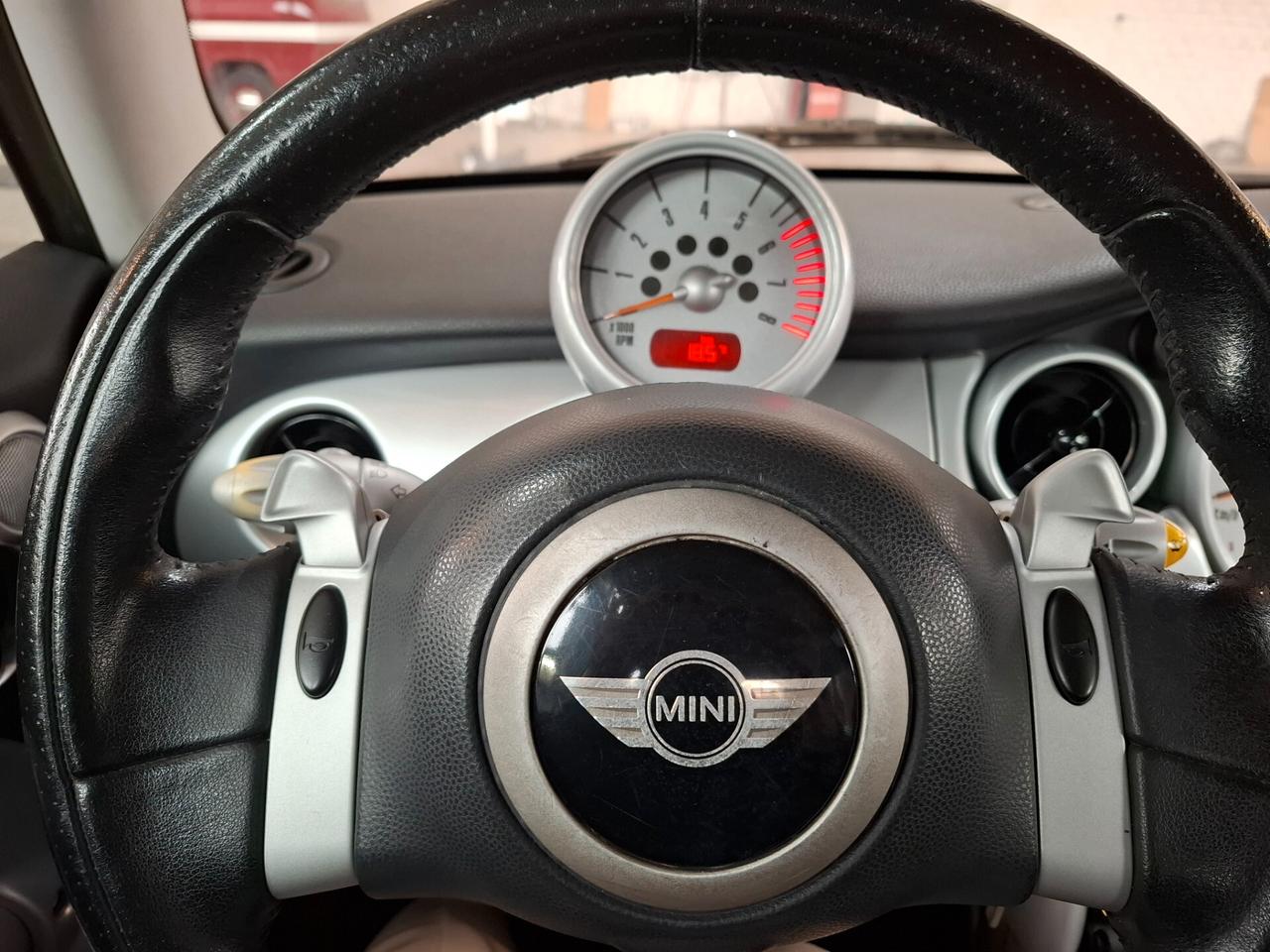 Mini Mini 1.6 16V Cooper 116CV Automatica