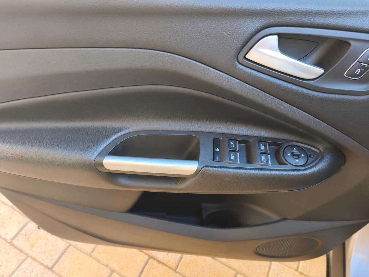 Ford Kuga 1.5 TDCI 120 CV S&S 2WD Plus