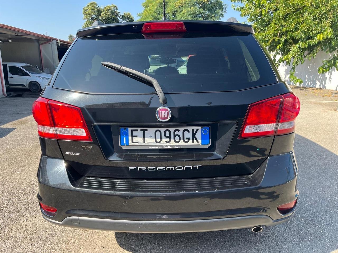 Fiat freemont-2.0 mjt/170 cv -4x4- camb aut-12/2013