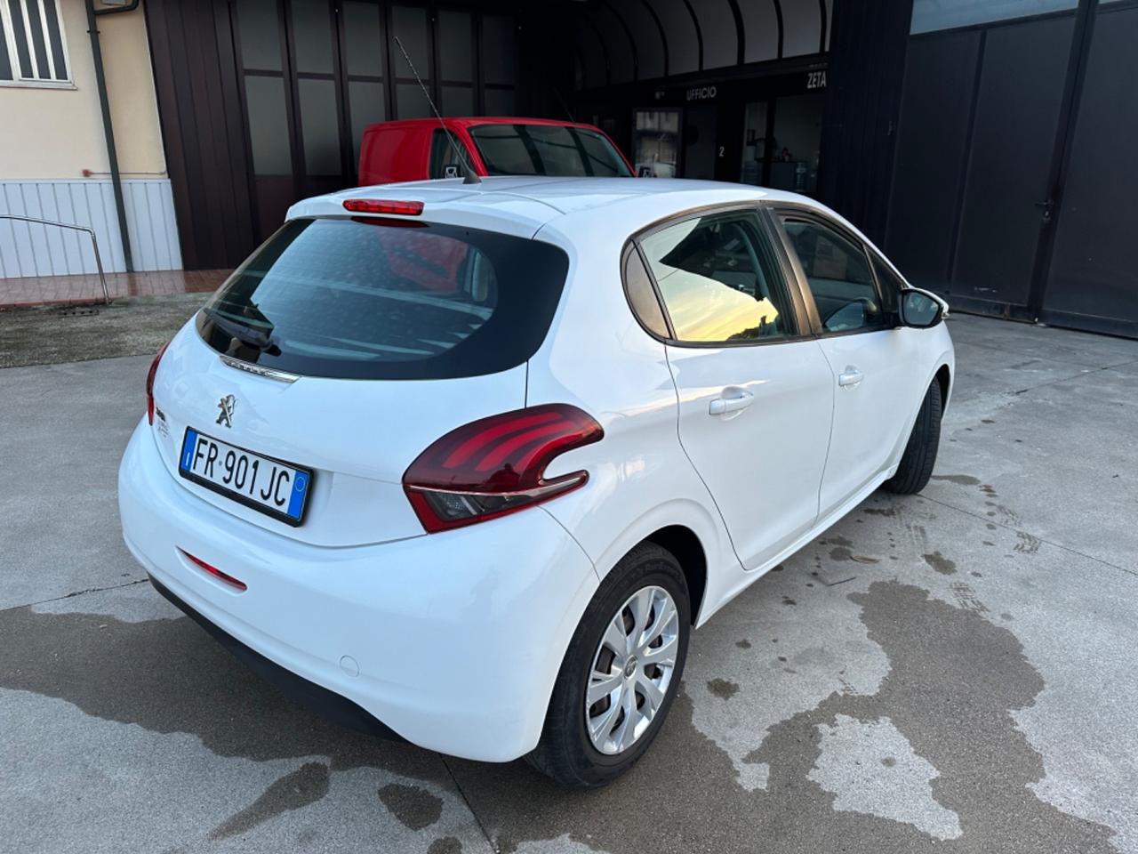 Peugeot 208 BlueHDi 75 5 porte Active