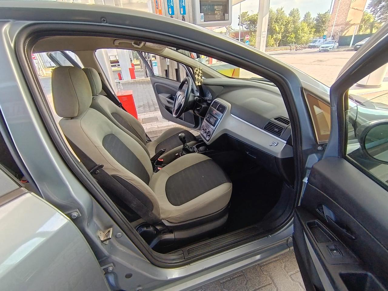 Fiat Grande Punto 1.3 MJT 75 CV 5 porte Active neopat occasione