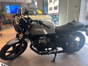 Moto Guzzi V7 IV 2023