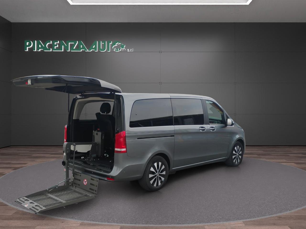 Mercedes V 300 D Executive 4Matic.PEDANA DISABILI.PREZZO REALE
