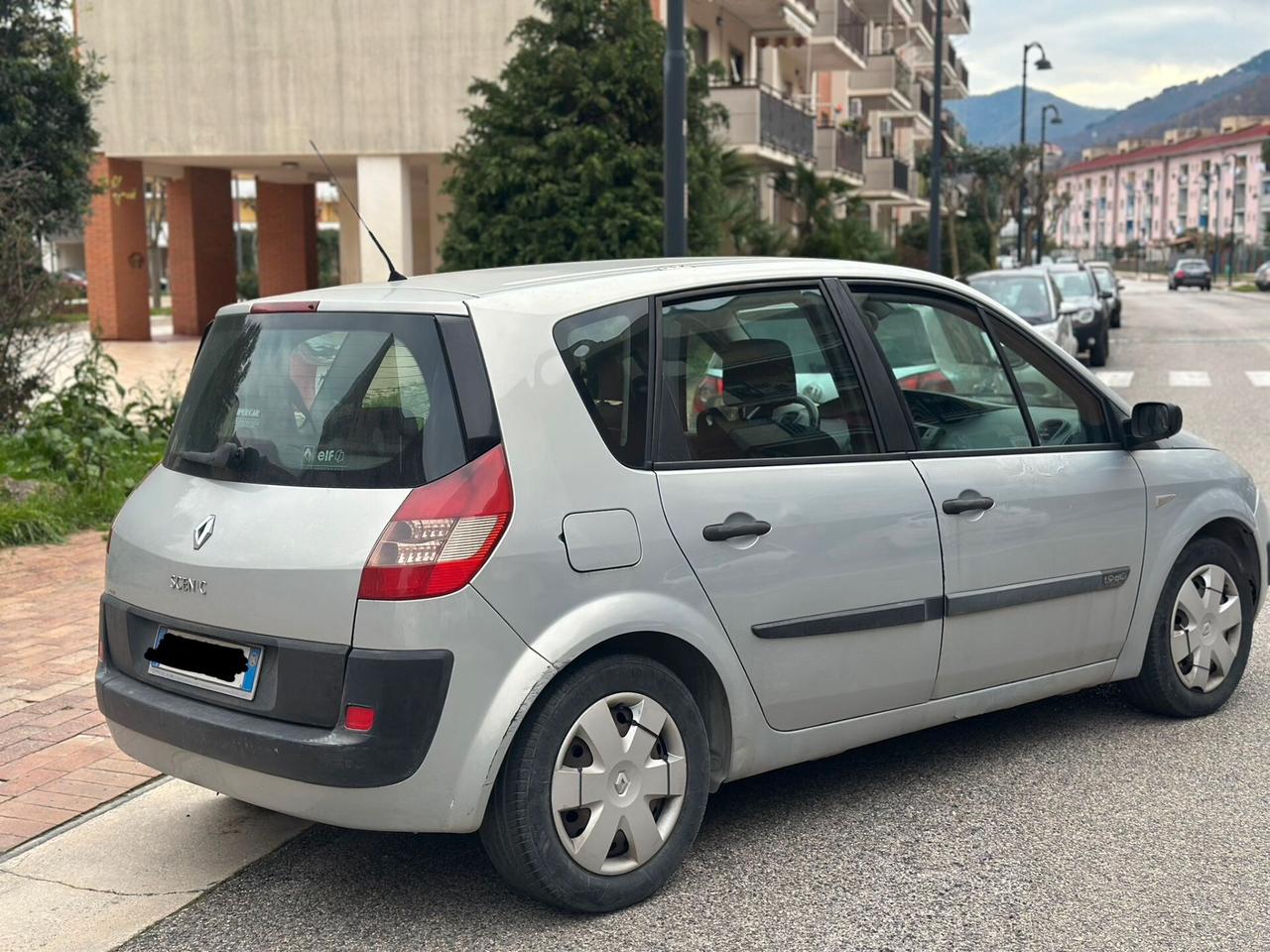 Renault Scenic Scénic 1.9 dCi Confort Dynamique