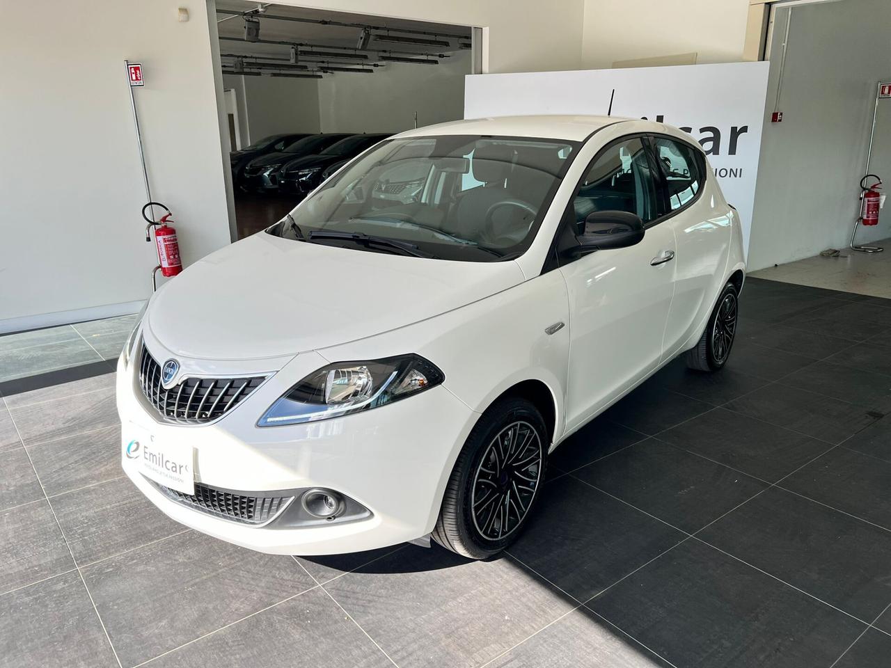 Lancia Ypsilon 1.0 FireFly 5 porte S&S Hybryd Gold