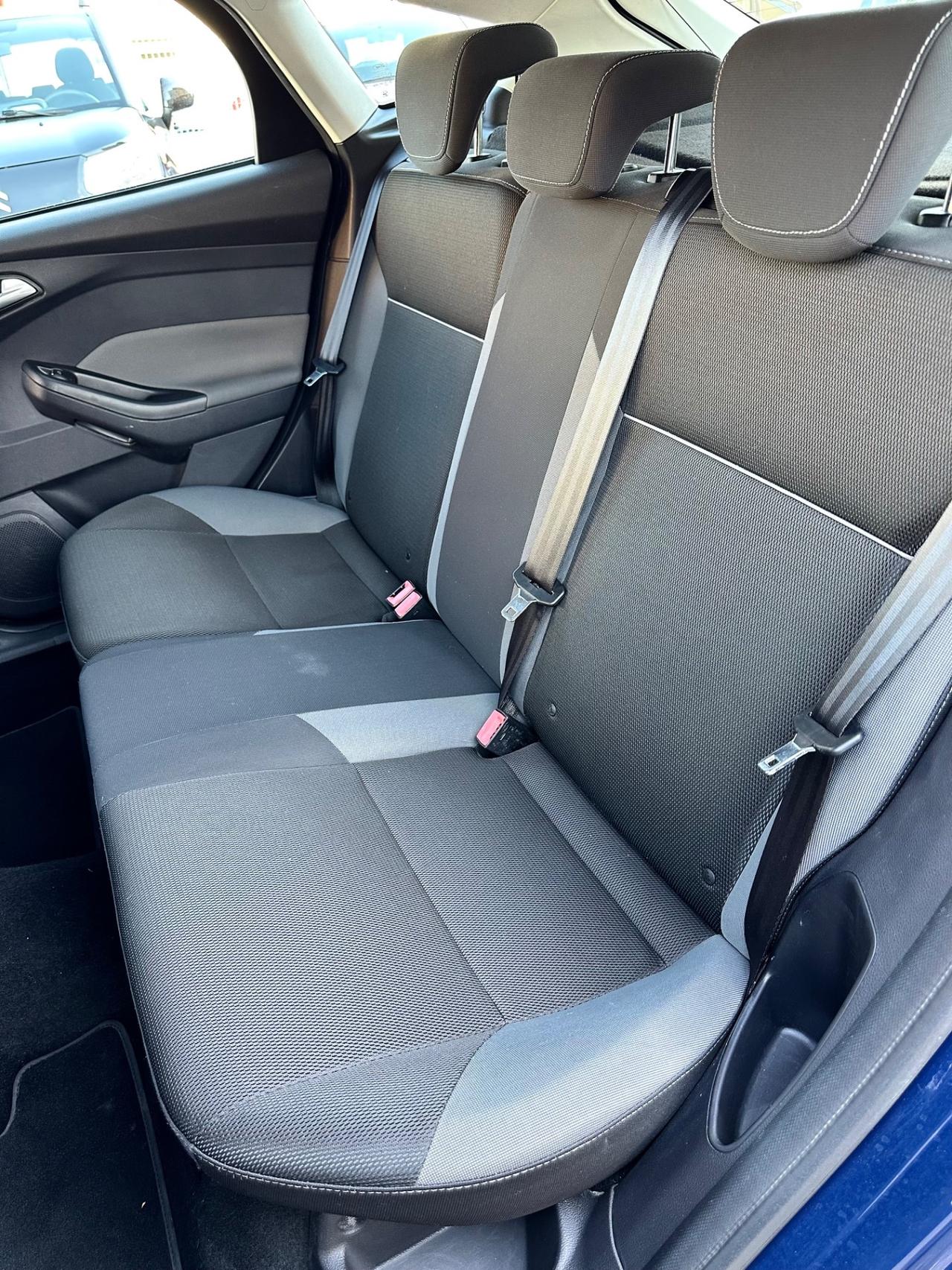 Ford Focus 1.6TDCi 95 CV Titanium -Neopatentati