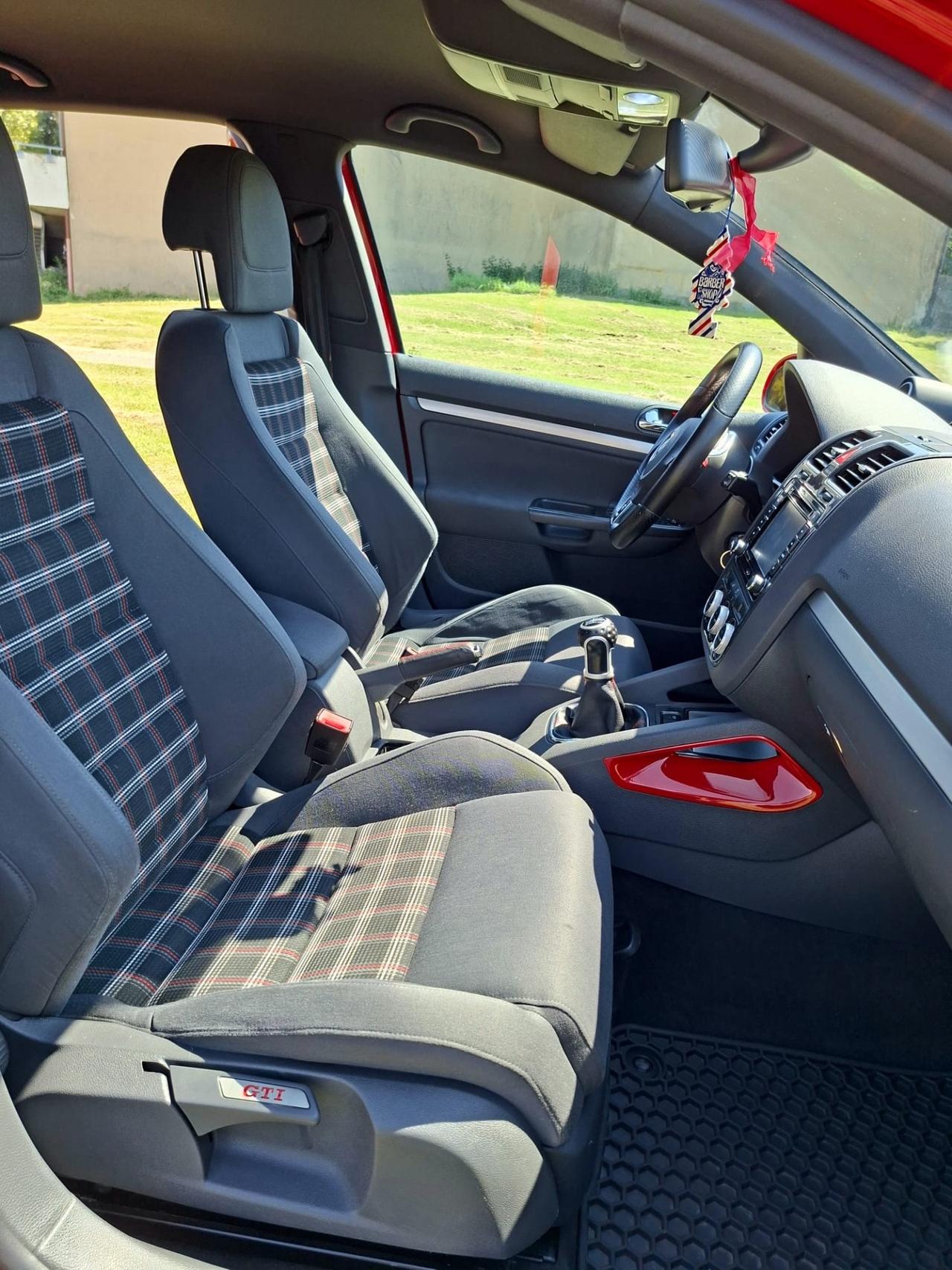 Volkswagen Golf GTI 2.0 16V TFSI 5p. MAN. TORNADO RED ASI