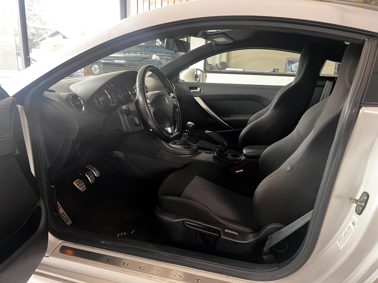 Peugeot RCZ 2.0 HDi 163CV Asphalt