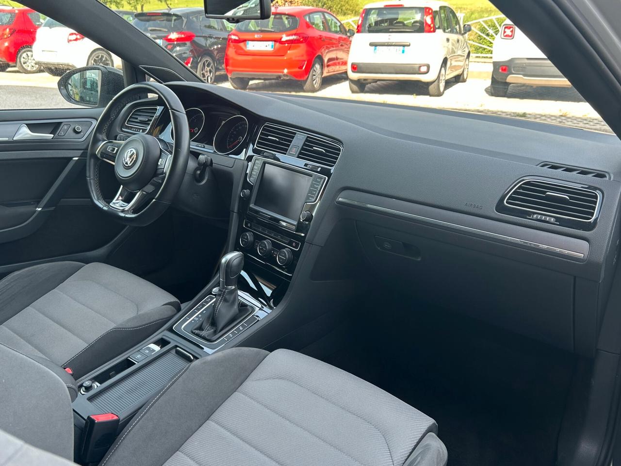 Volkswagen GOLF 7 3p 2.0 tdi Highline 150cv dsg