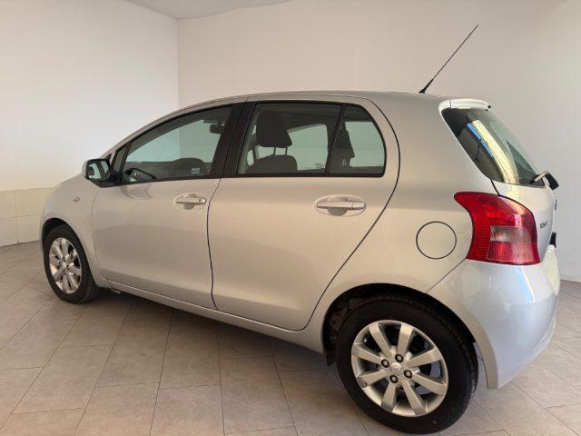 TOYOTA Yaris 1.3 5 porte M-MT Sol
