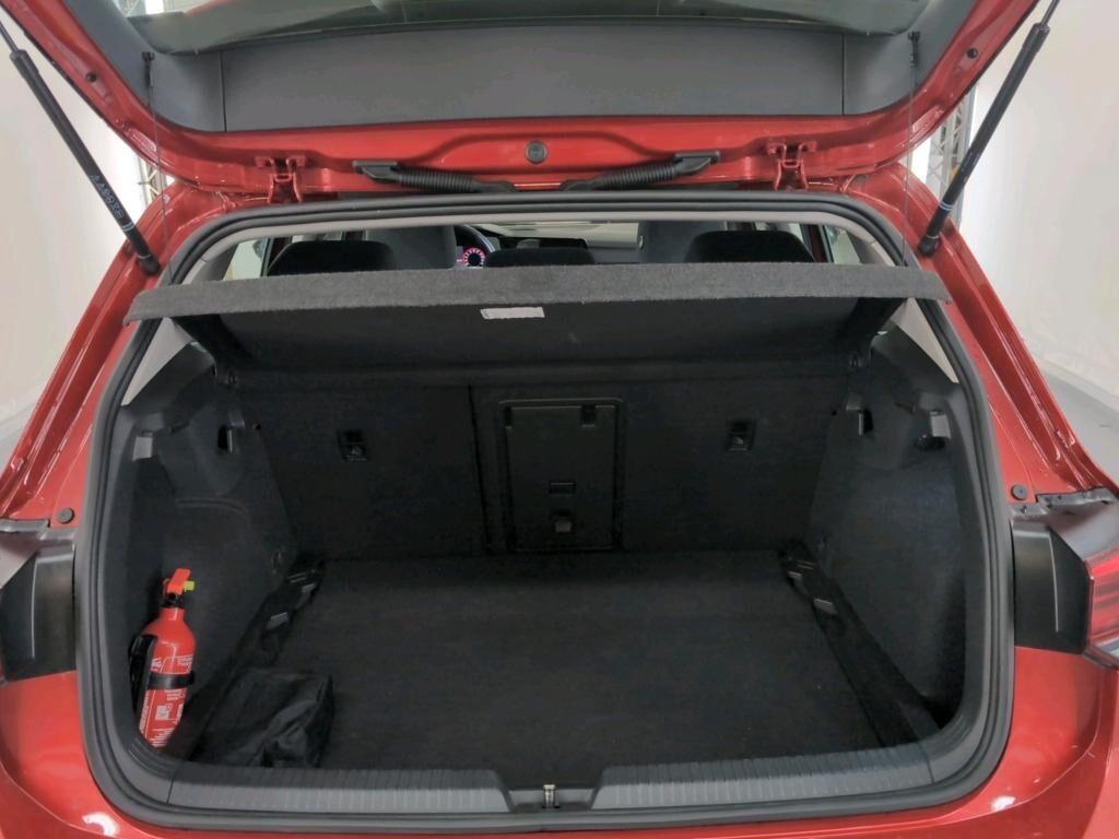 VOLKSWAGEN GOLF 8 2.0 TDI 115CV 6M. SCR LIFE BUSINESS ( FARI LED - DIGITAL COCKPIT - ADAPTIVE CRUISE - AMBIENT LIGHTS - CLIMA TRIZONA - NAVI - APP CONNECT - PARK PILOT - TELECAMERA POST. )