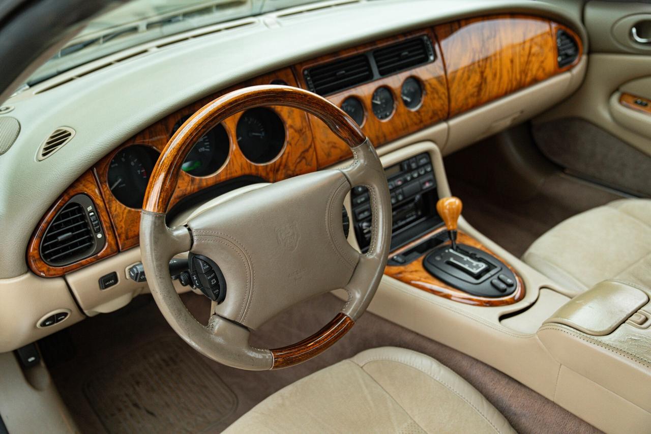 Jaguar XK 8 QDV CABRIOLET - JAG00083