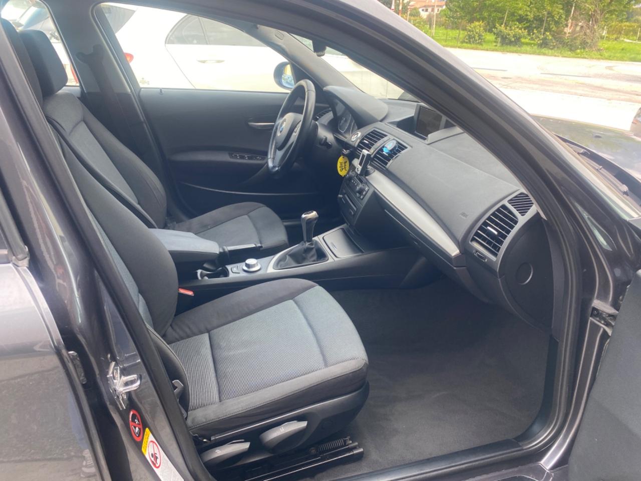 Bmw 118 cat 5 porte Attiva per neo patentati