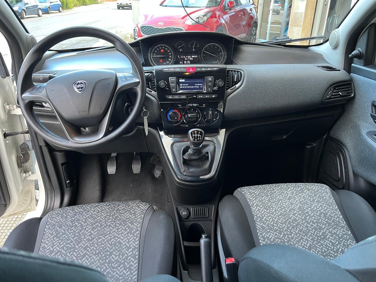 Lancia Ypsilon 1.0 FireFly 5 porte Hybrid Posti - GH272GE