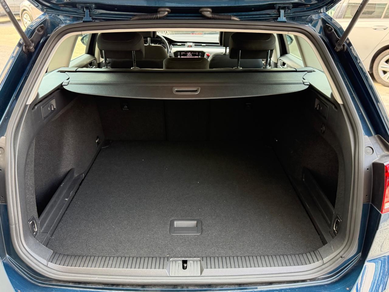 Volkswagen Passat Variant 2.0 TDI SCR 122 CV EVO DSG Business