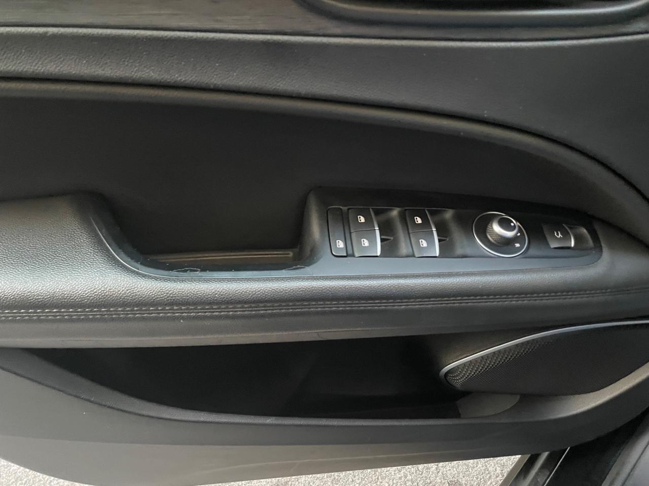 Alfa Stelvio 2.2TD 160CV SPORT TECH