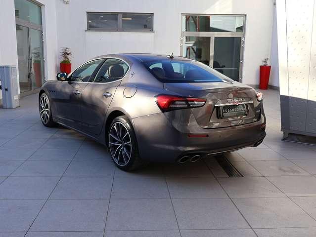 Maserati Ghibli GT Hybrid 330 CV