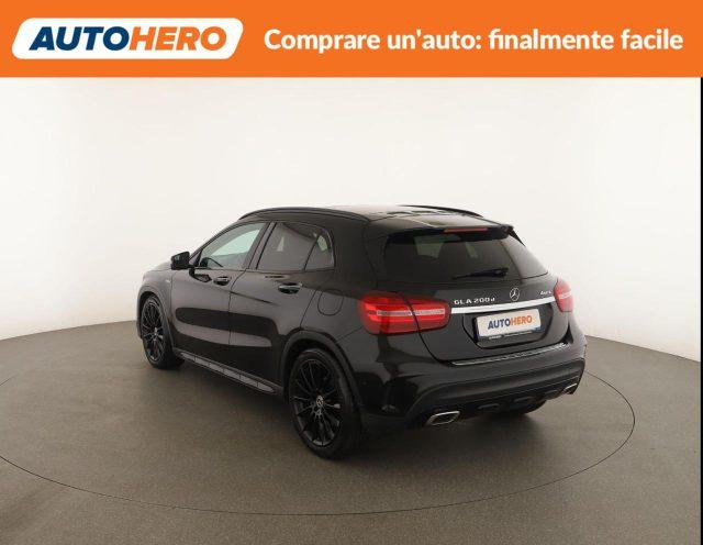 MERCEDES-BENZ GLA 200 d Automatic 4Matic Sport