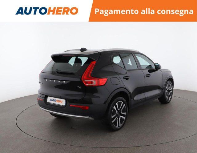 VOLVO XC40 T2 Geartronic Momentum Pro