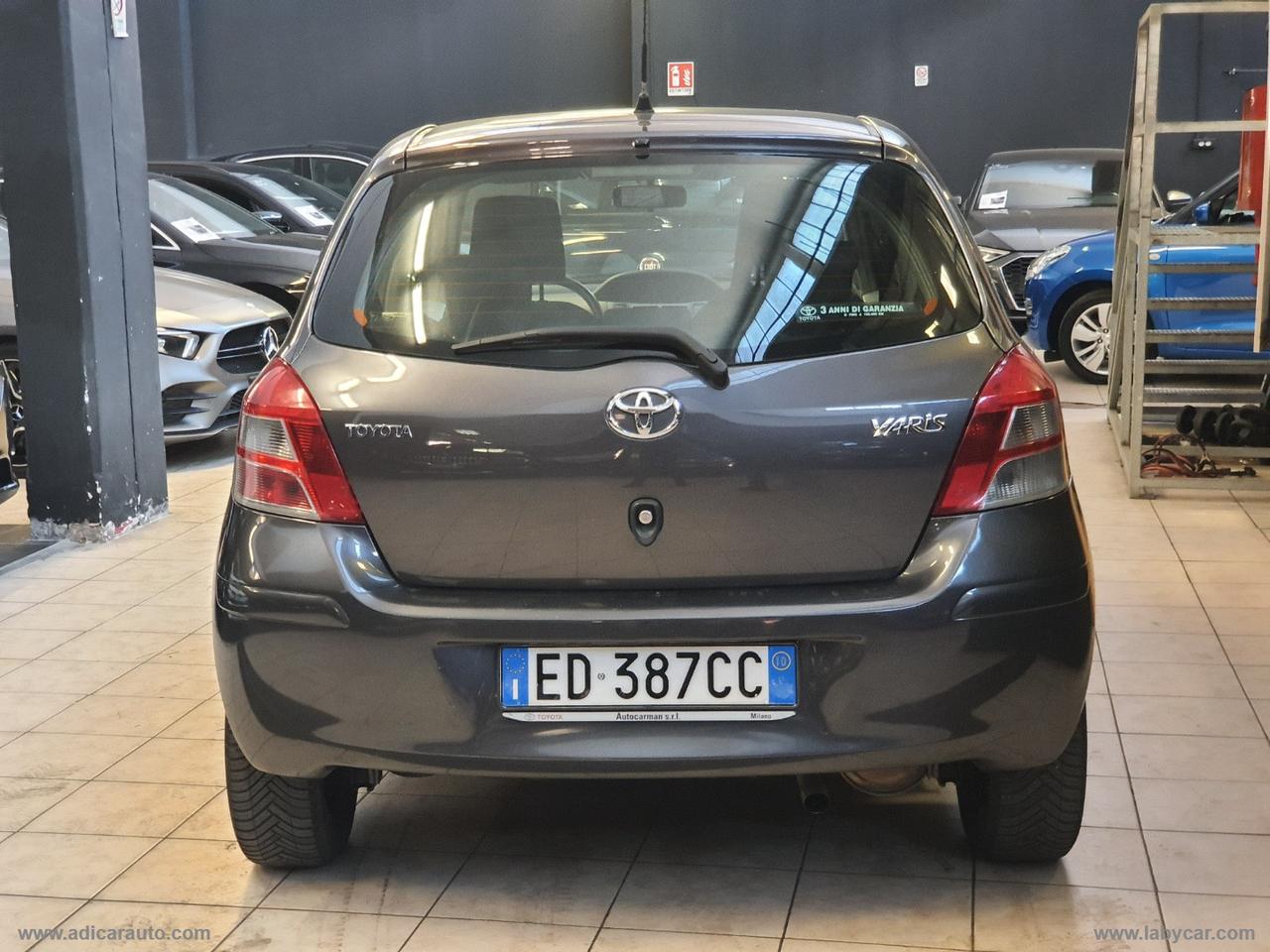 TOYOTA Yaris 1.3 5p. Sol