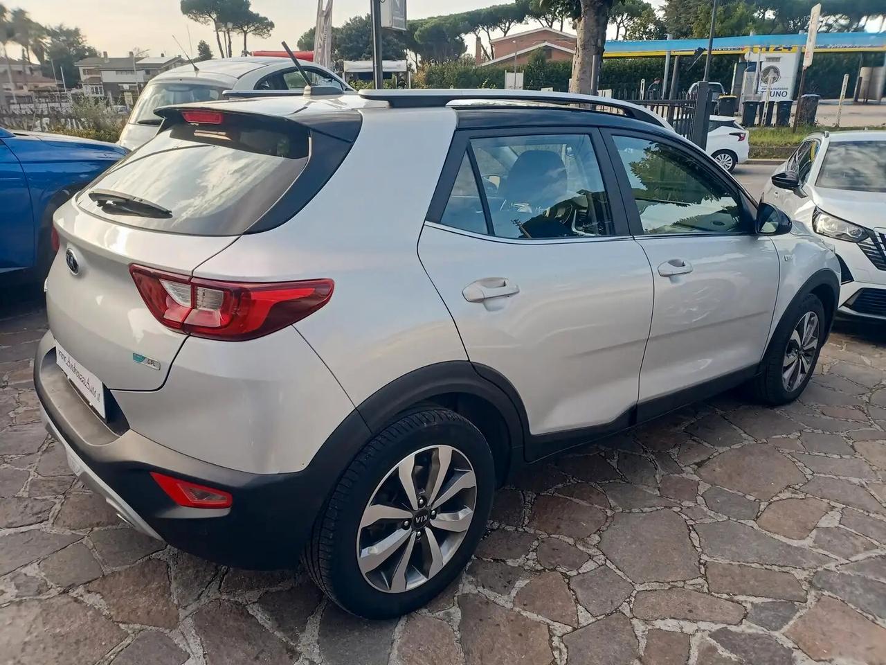 Kia Stonic 1.2 DPI ECO GPL Style b/color