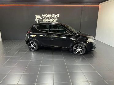 Lancia Ypsilon 0.9 TwinAir 85 CV 5 porte S&S Silver