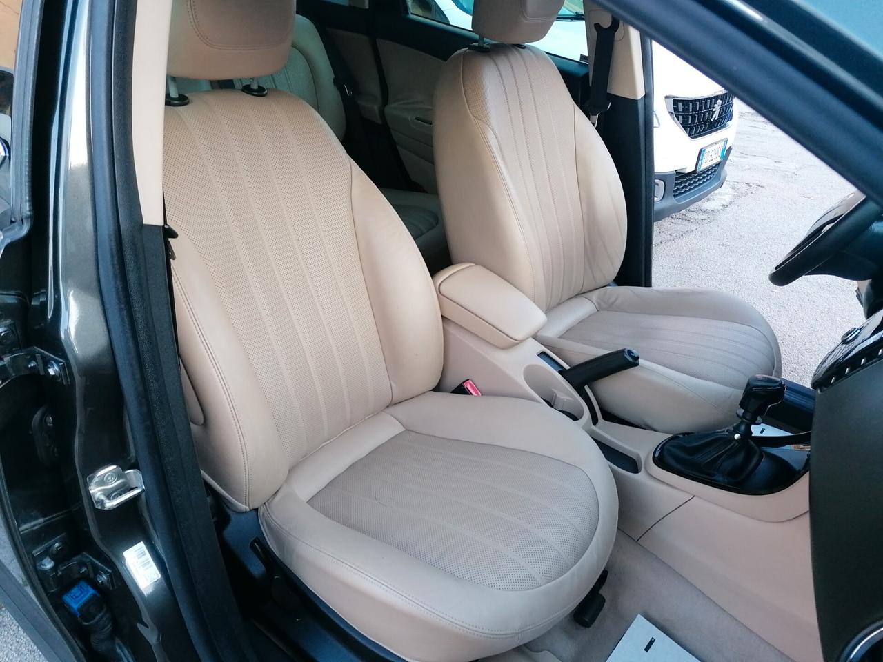 Lancia Delta 1.6 MJT DPF 105 CV Gold