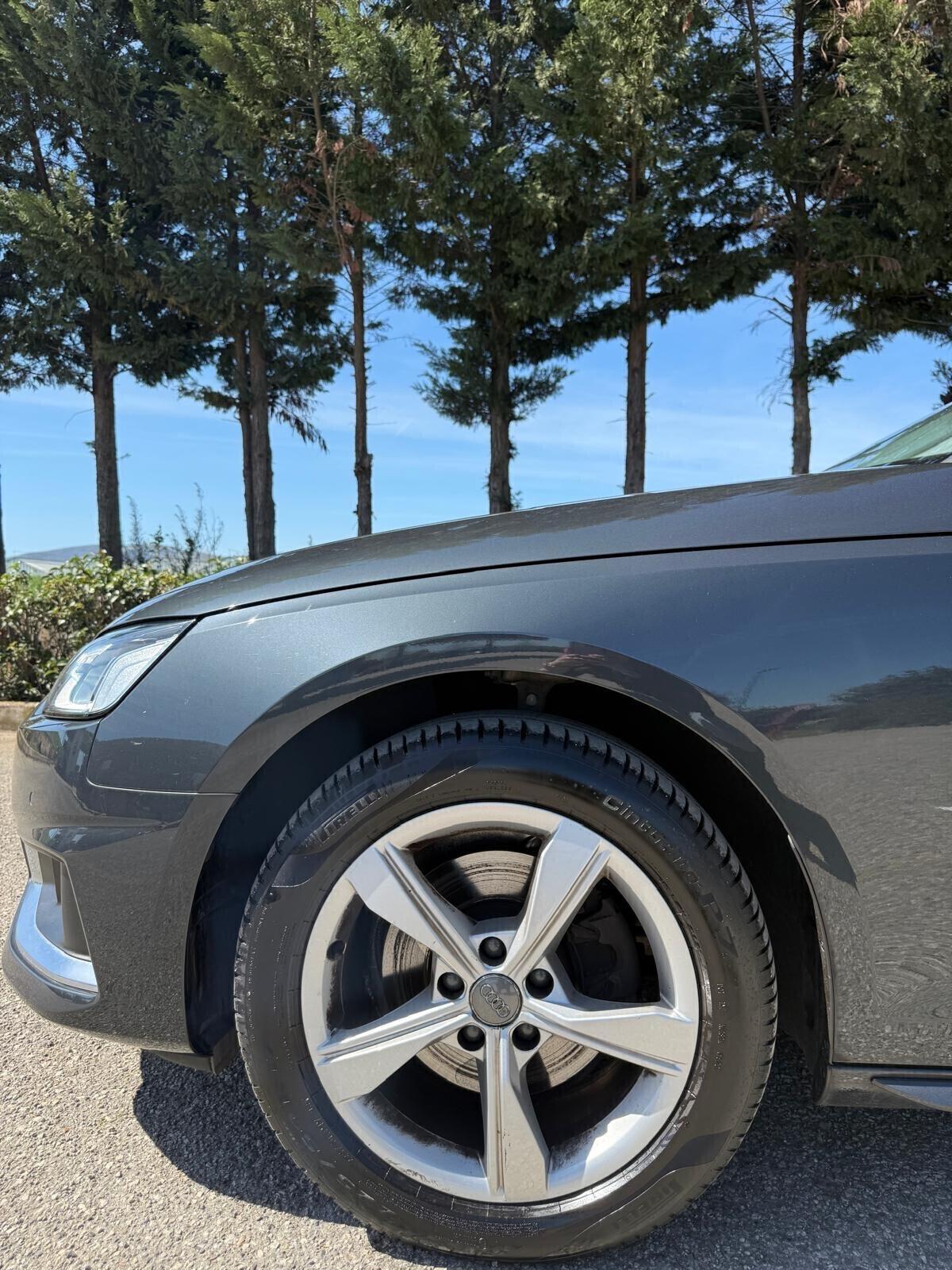 Audi A4 30 TDI/136 CV S tronic Business Advanced