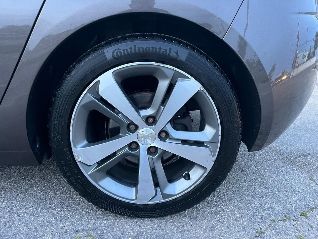 Peugeot 308 1.6 e-HDi Stop&Start Allure Unipro 2013