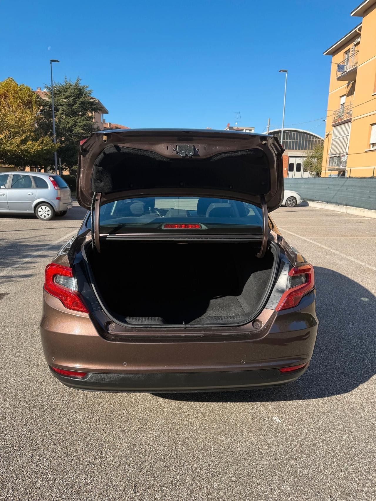 Fiat Tipo 1.4 - NEOPATENTATI - 12 MESI DI GARANZIA -