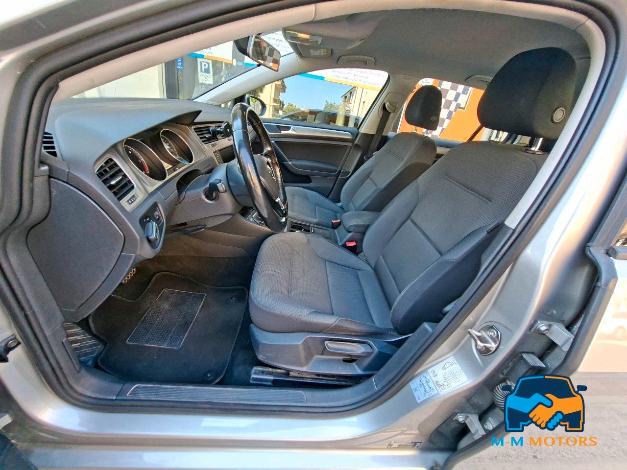 Volkswagen Golf 5 Porte Golf 5p 1.6 tdi 110cv dsg neo patentati
