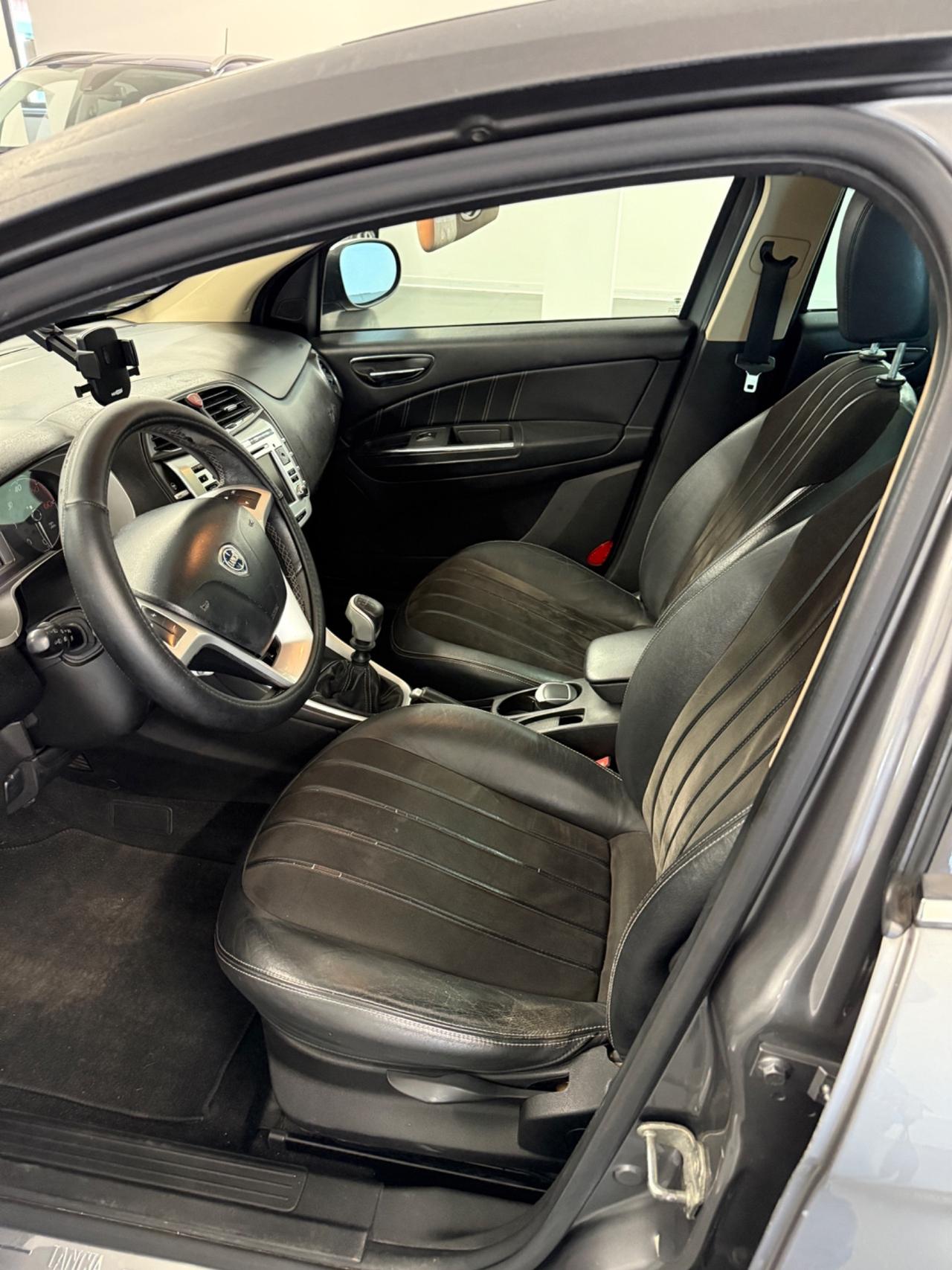 Lancia Delta 2.0 MJT DPF Platino
