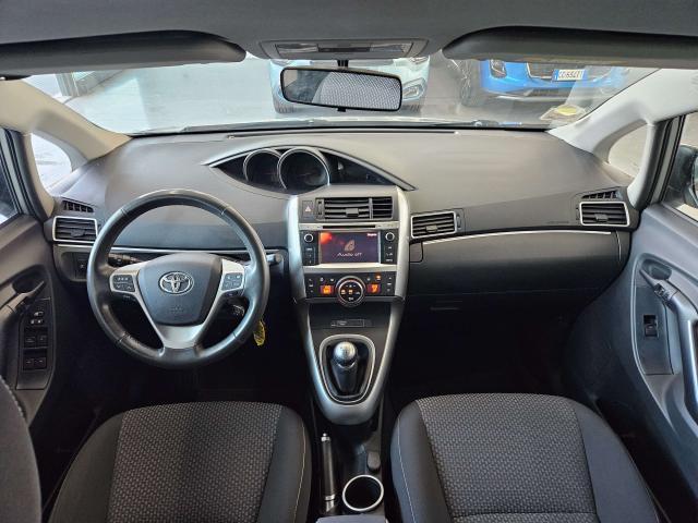 Toyota Verso 2.0d Active 7pti NEOPATENTATI