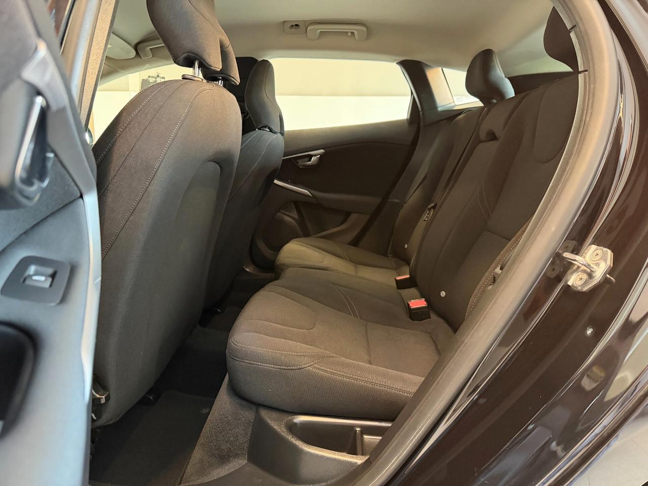 Volvo V40 Cross Country D2 Business 120CV NEOPATENTATI FINANZIABILE