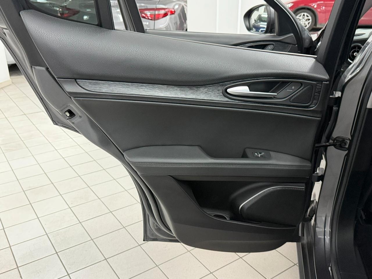 Alfa Romeo Stelvio 2.2 TD 160 CV ROSSO EDIZIONE NAVI RETROCAMERA 2PDC